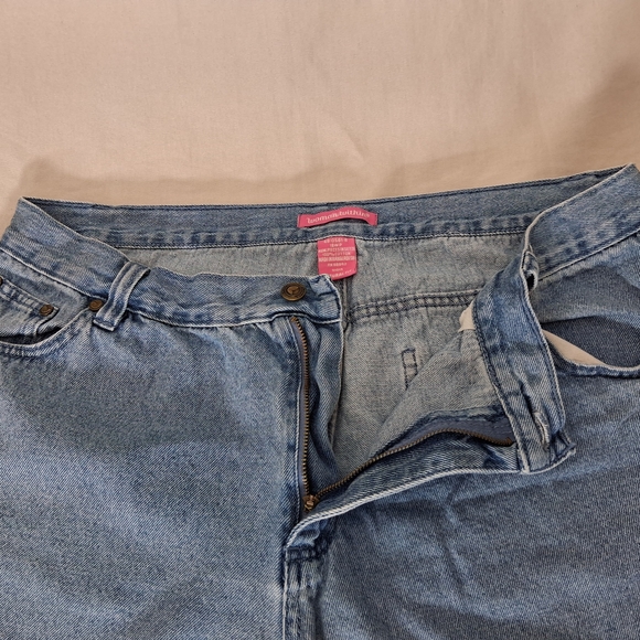 Woman Within Capri Denim Jeans : Size 18WP : Natural Fit : RN# 88842 - Picture 3 of 8